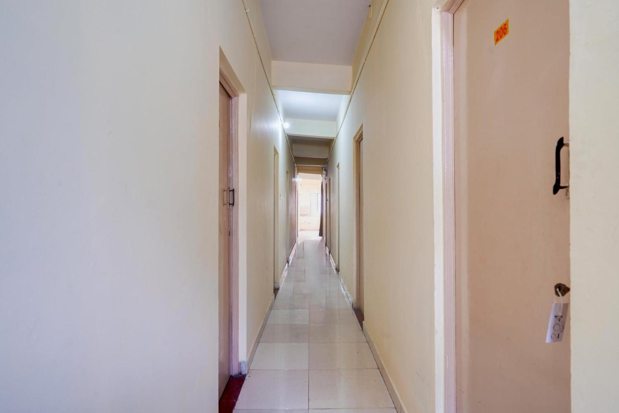Super Townhouse Marathahalli Near Klm Fashion Mall Bangalore Exterior foto
